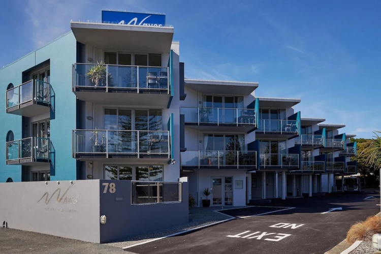 Waves Apartments