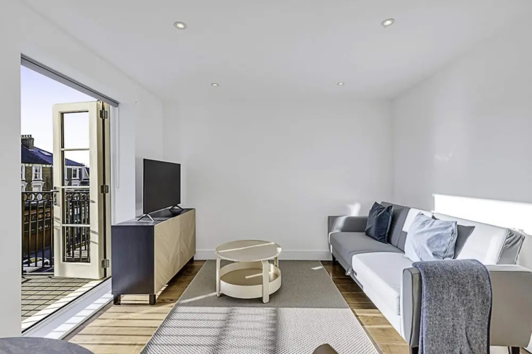 Chic Chiswick Apartment