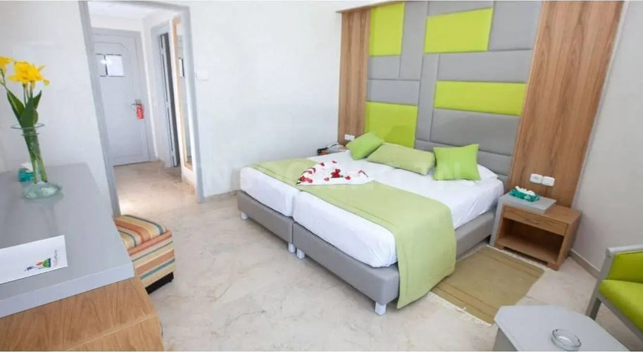 Standard Triple room