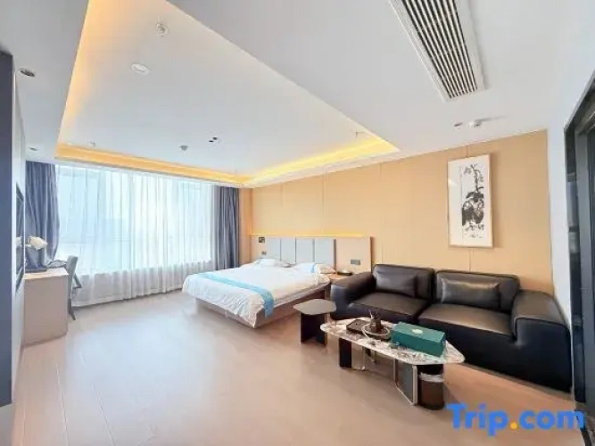 Deluxe Family Suite