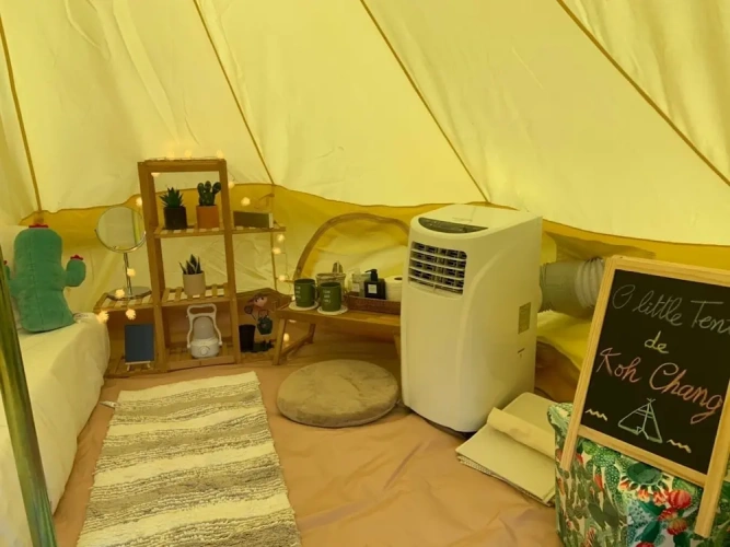 Tent with sea view
