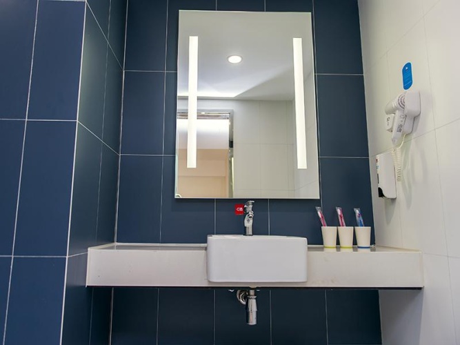 Standard Double room with street view
