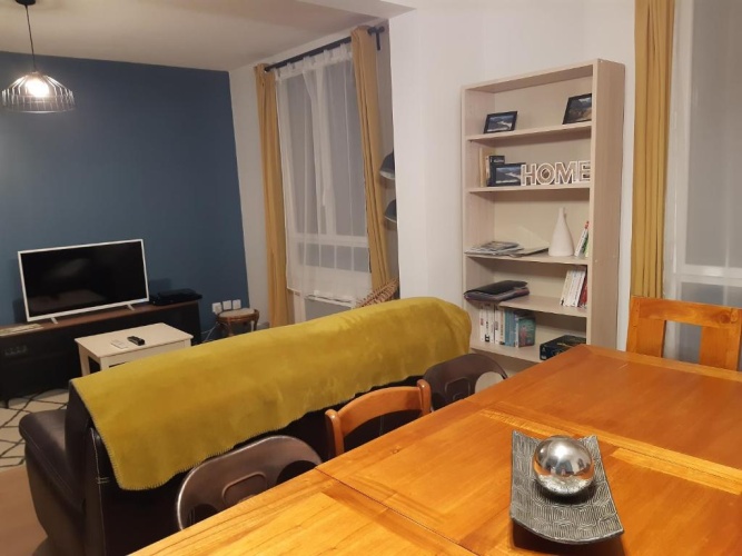 Apartment with mountain view
