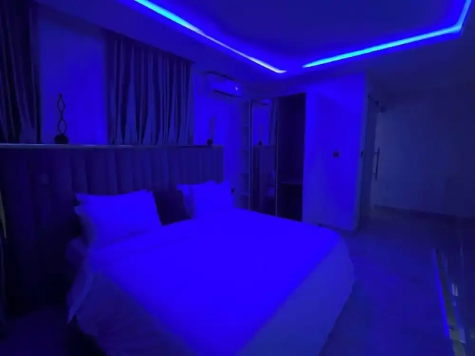 Casa- Grey Apartments
