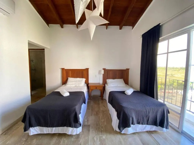 2 Rooms, 4 Beds, Pool, 5min Beach White Sand