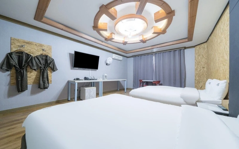 Guest rooms