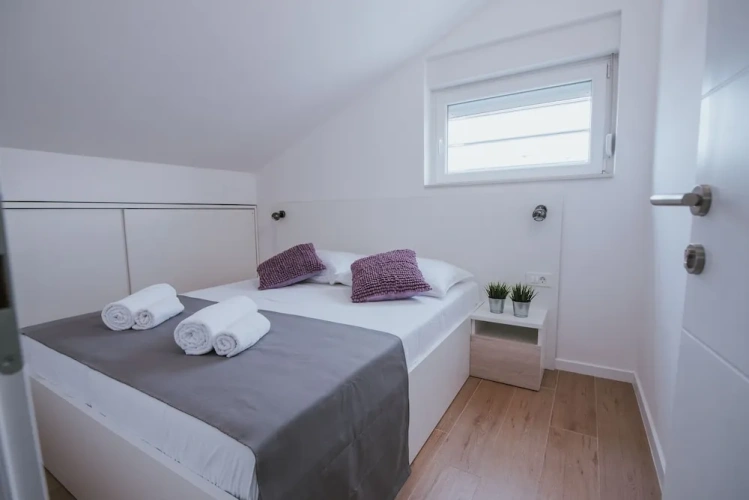1 Bedroom Deluxe Apartment
