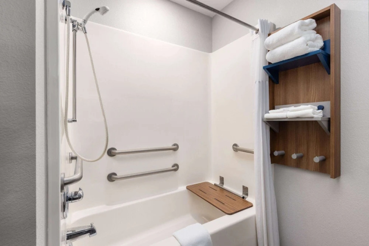 Microtel Inn & Suites by Wyndham Independence