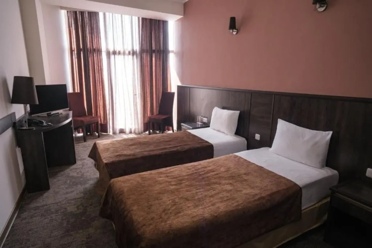 Standard Twin room with balcony