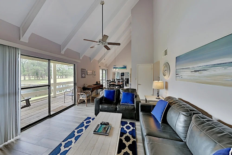 542nd98c 2 Bedroom Condo