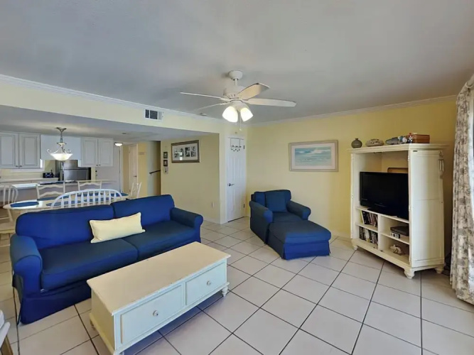 Trade Winds 31 by Distinctive Beach Rentals