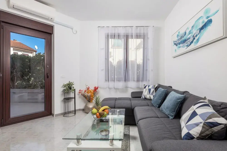 Apartment Isola