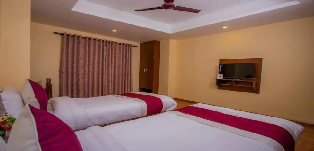 Standard Triple room