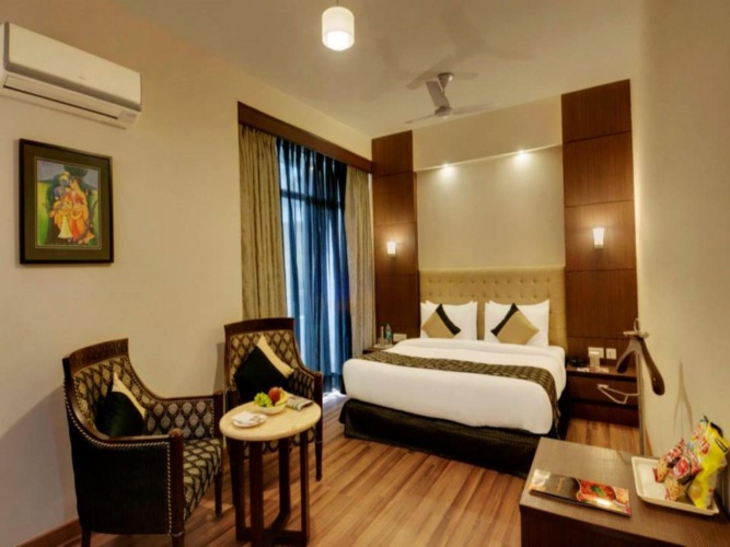 Standard Club room