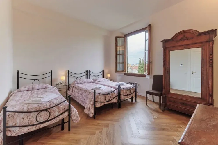 Triple room