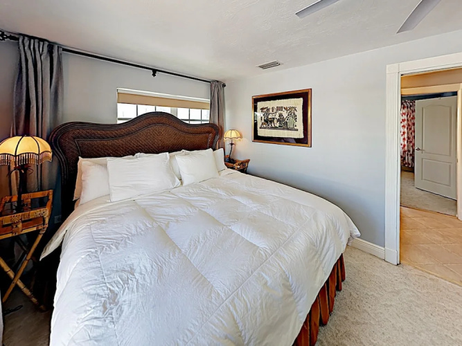 584 Marathon - 3 Br Home