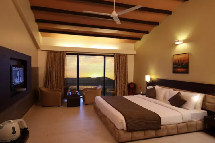 Aakar Lords Inn Saputara