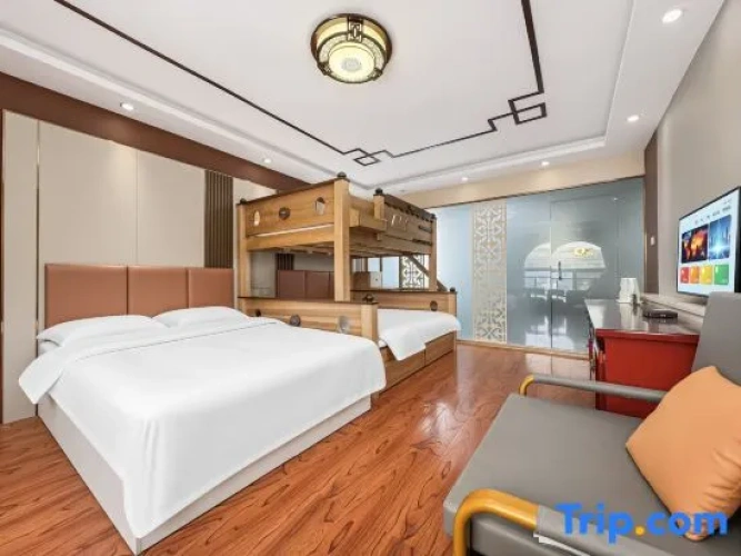 Standard Family room
