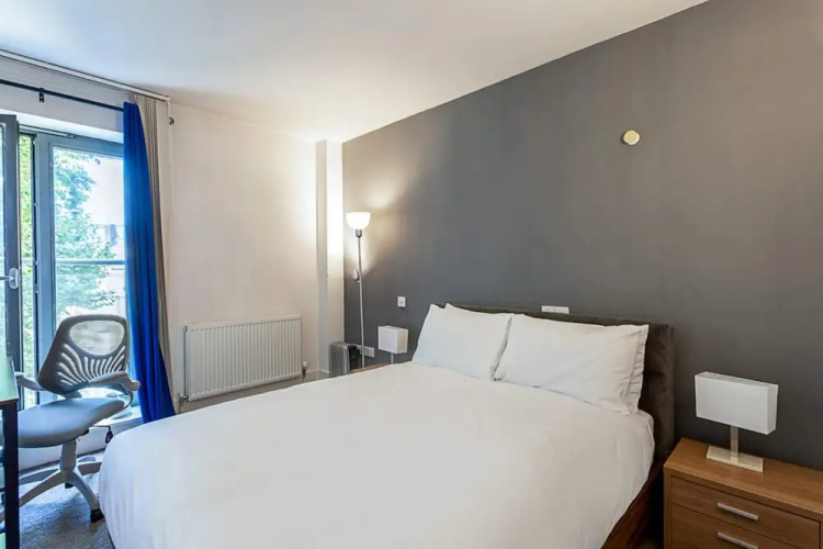 Holborn Flat With Green Views
