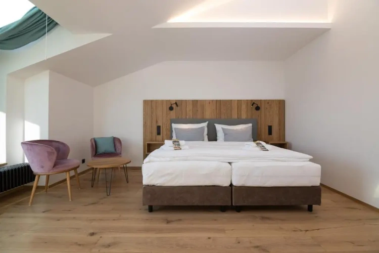 Deluxe Family Suite