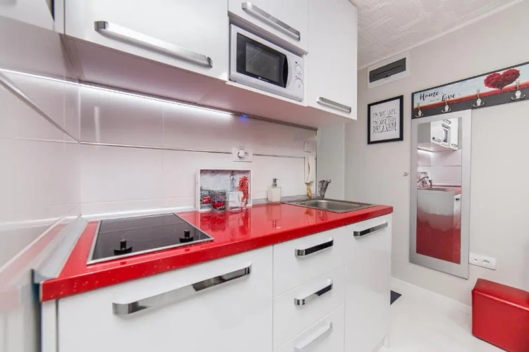 1 Bedroom Apartment