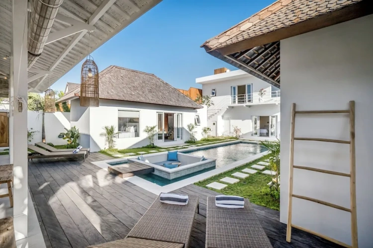 5 Bedrooms Deluxe Villa with pool view