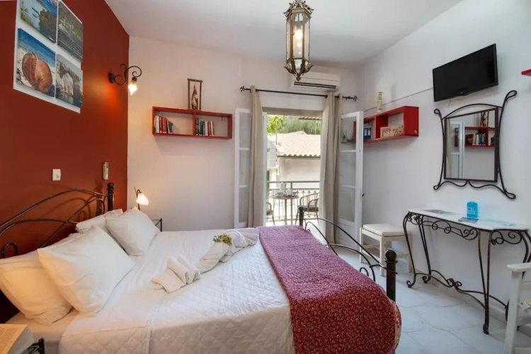 Arokaria III Studio