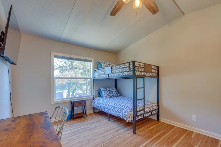 3 Bedrooms Cottage