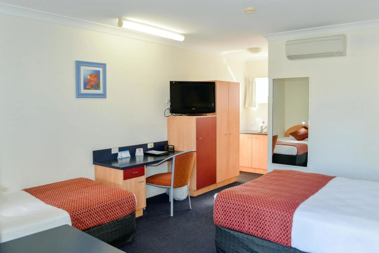 Boulevard Lodge