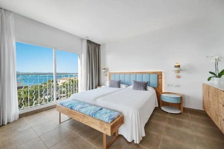Suite with sea view