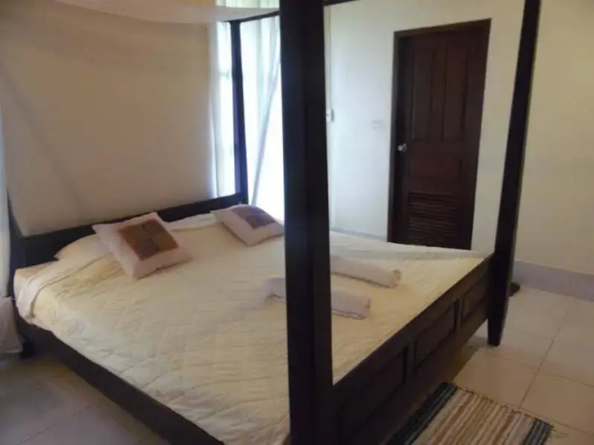 Villa Thakhek