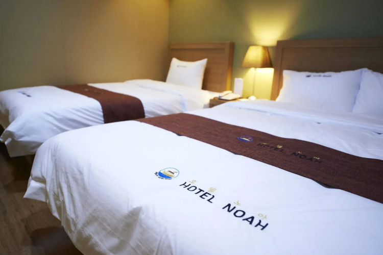 Hotel Noah