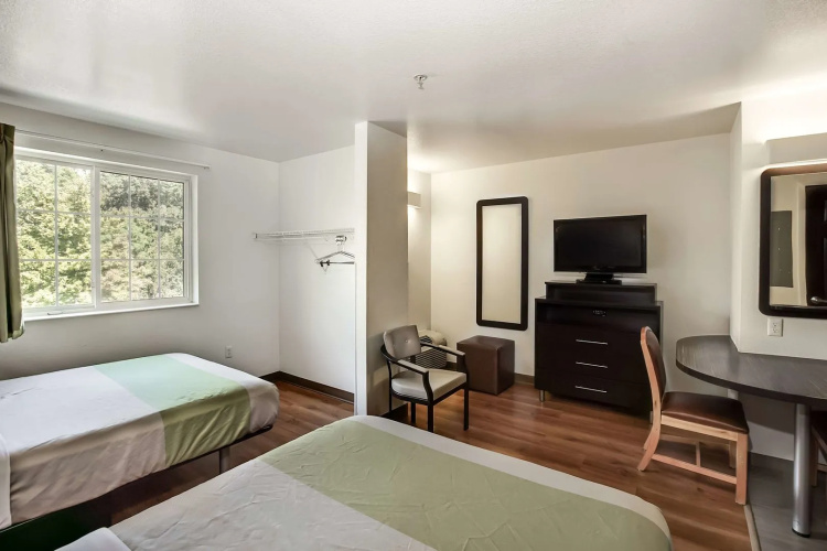 Studio 6 East Brunswick, NJ - NYC Area