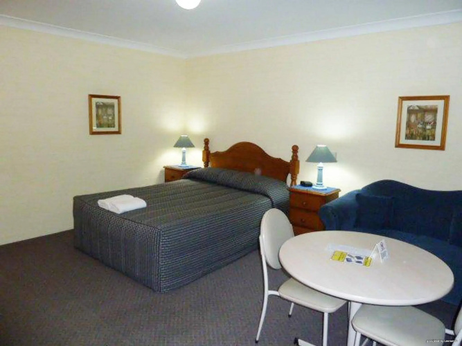 Blue Diamond Motor Inn