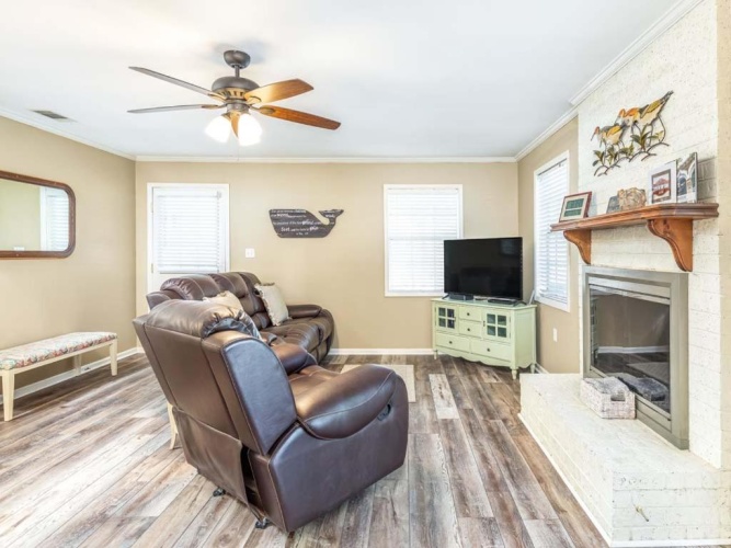 2 Bedrooms Cottage