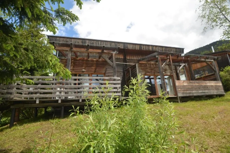 2 Bedrooms Chalet
