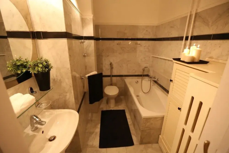 d.Five Classic Luxury Apartment