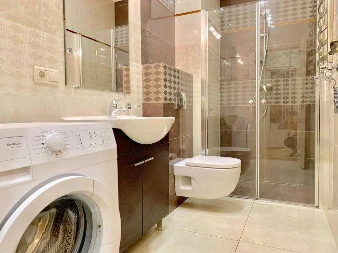 Two-bedroom on Lesi Ukrainky