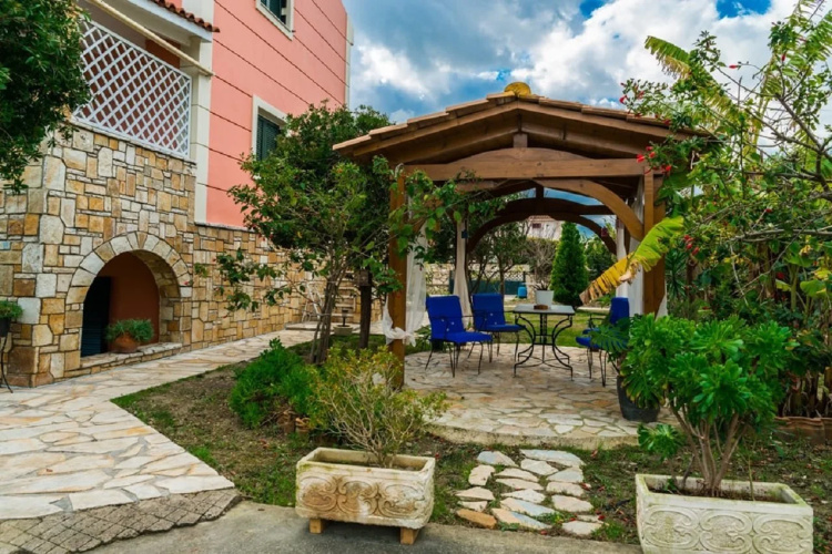 Villa Garden Star