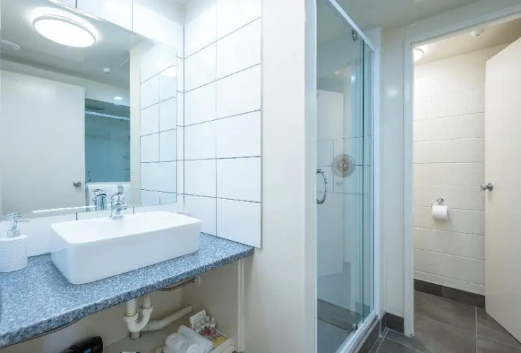Standard Twin room with balcony
