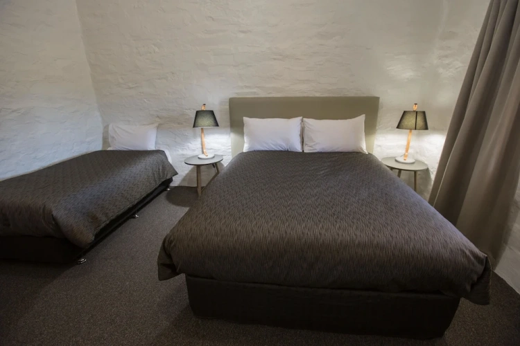 2 Bedrooms Cottage