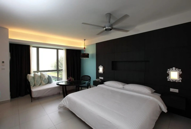 Avillion Admiral Cove