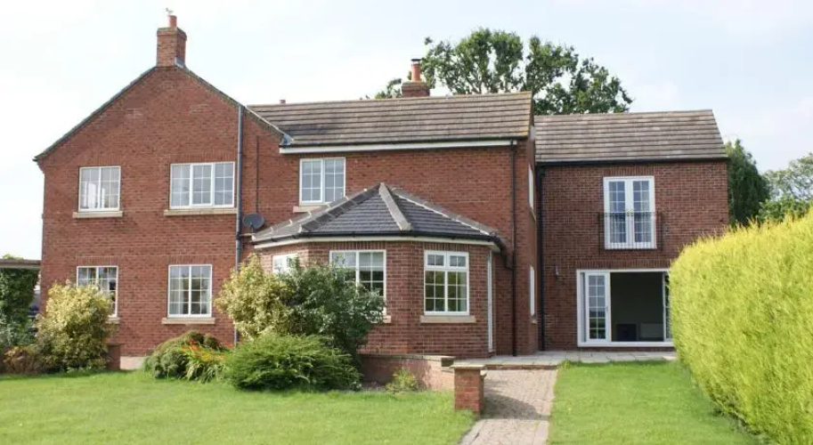 Ravensdale Lodge