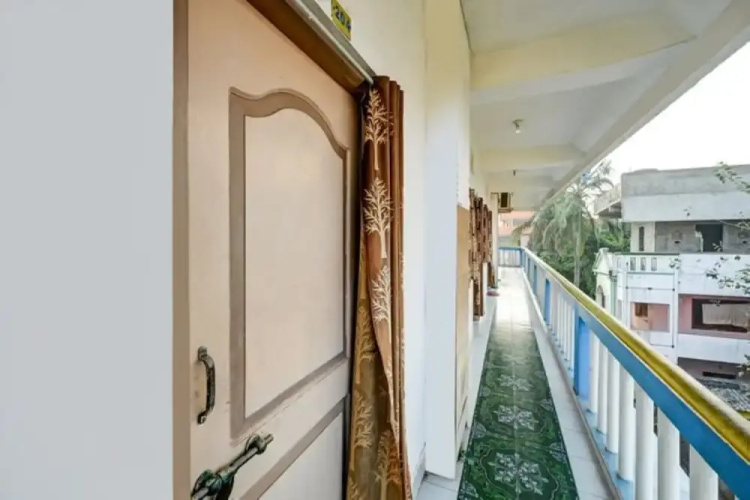 Goroomgo Sakya Inn Puri