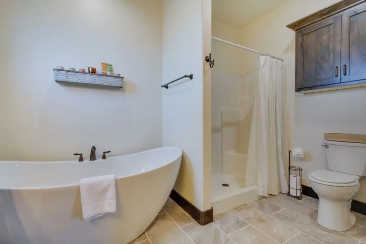 3 Bedrooms Cottage