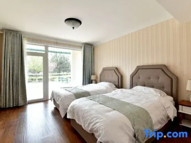 2 Bedrooms Deluxe Quadruple Suite