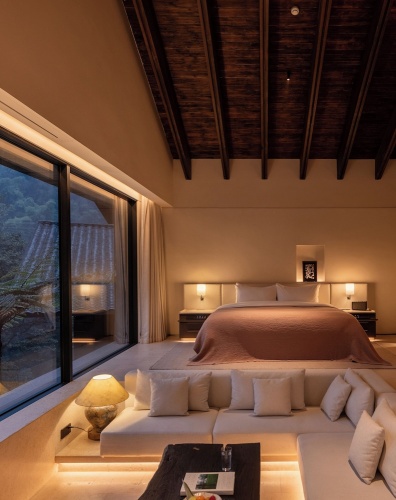 Premier Suite with balcony and with land view