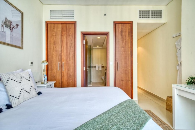 2 Bedrooms Apartment