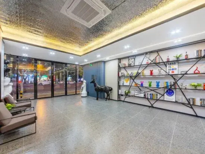 V8 Theme Hotel Fucheng