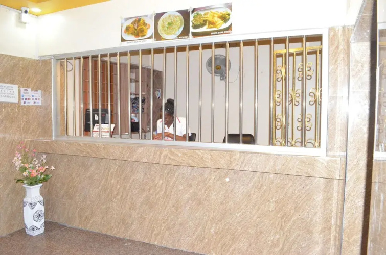 Whitesun Safari Hotel
